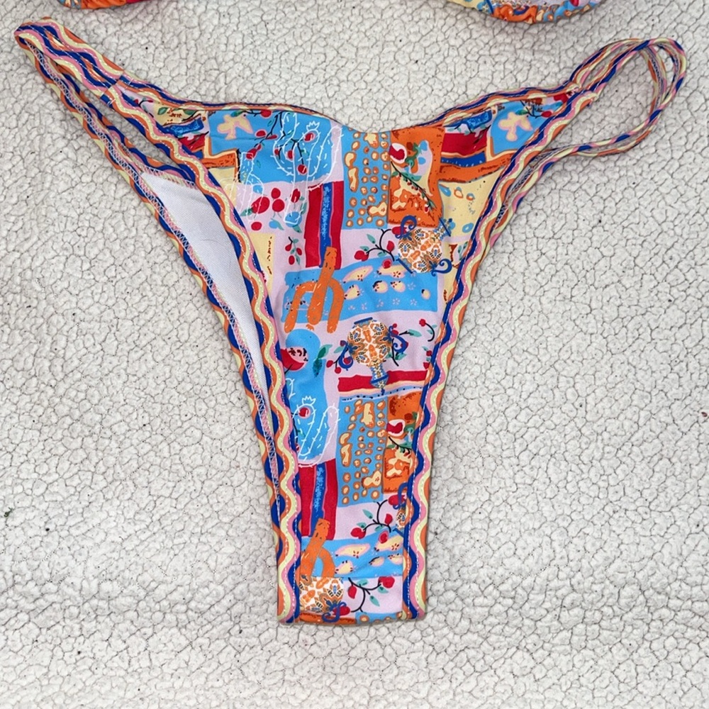 SHEIN Multicolor Patterned Bikini - Picture 4 of 8
